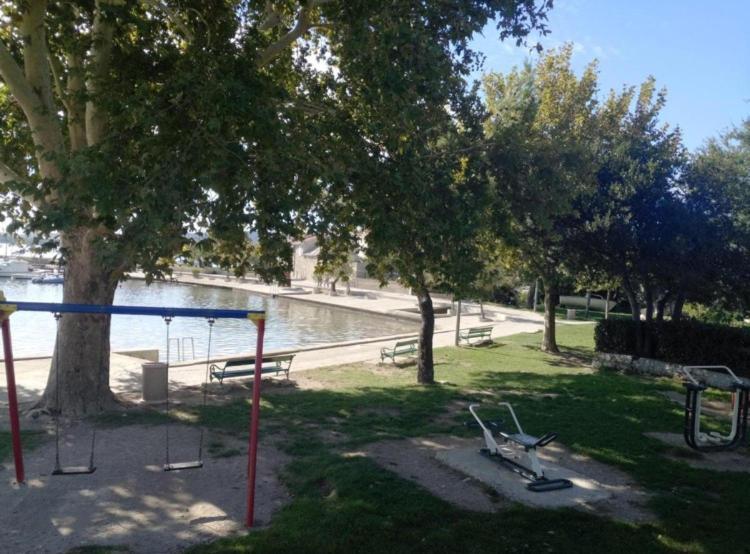 Apartments Toni With Free Parking Kastela Exterior photo