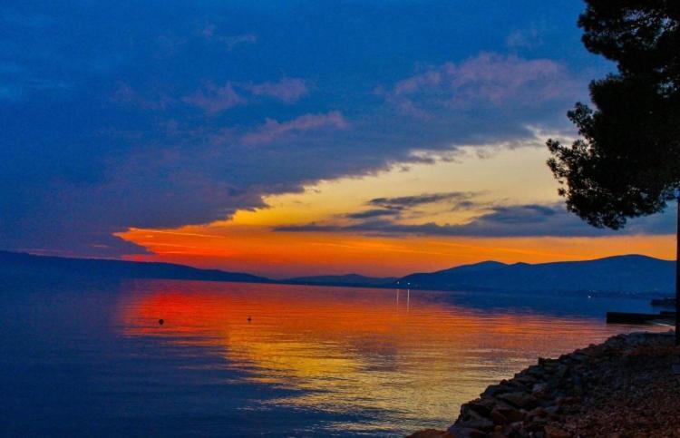 Apartments Toni With Free Parking Kastela Exterior photo