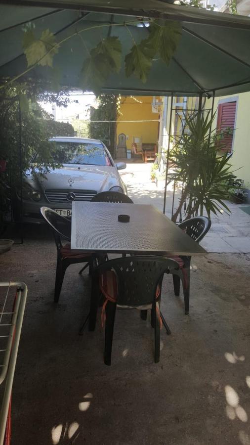 Apartments Toni With Free Parking Kastela Exterior photo