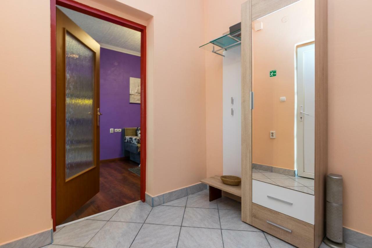 Apartments Toni With Free Parking Kastela Exterior photo