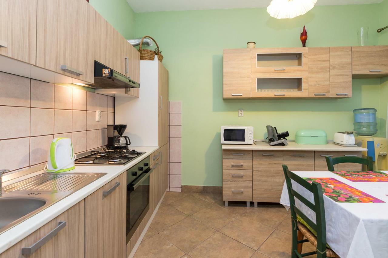 Apartments Toni With Free Parking Kastela Exterior photo