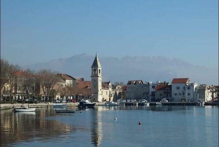 Apartments Toni With Free Parking Kastela Exterior photo